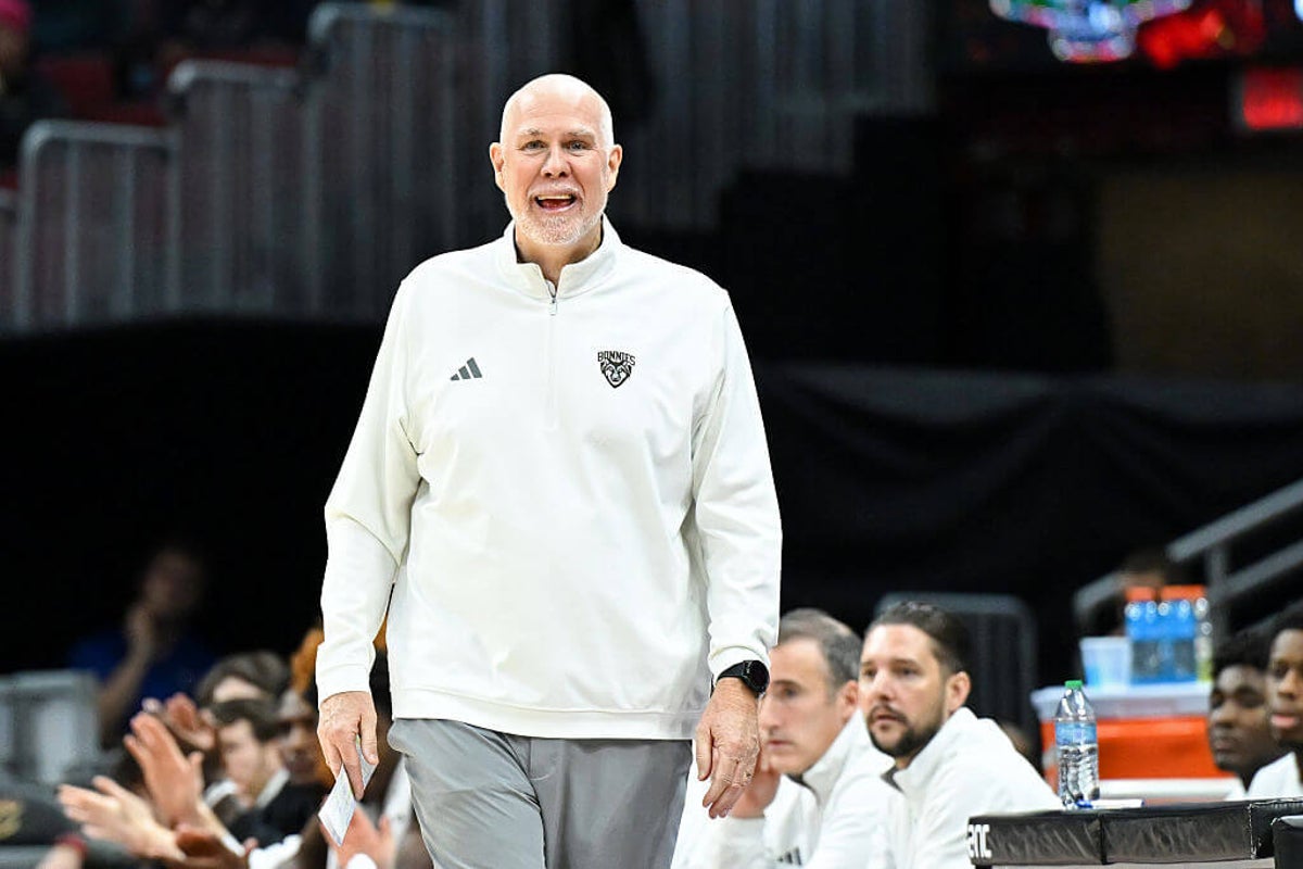 St. Bonaventure coach Mark Schmidt to retire after 19 seasons