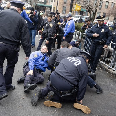 Islamophobic demonstration outside Gracie Mansion leads to 6 arrests