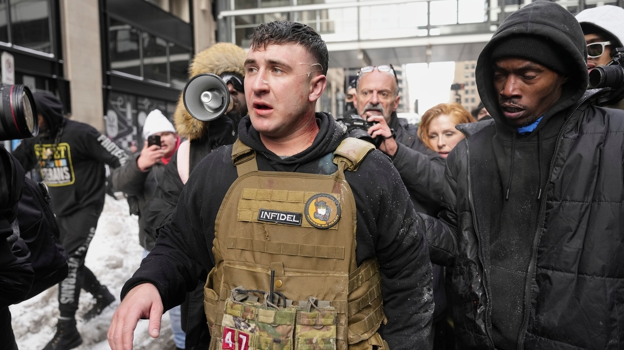 Counterprotester throws improvised explosive at anti-Islam event in NYC, police say