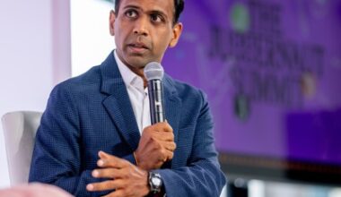 Goyle gets national South Asian support for comptroller bid