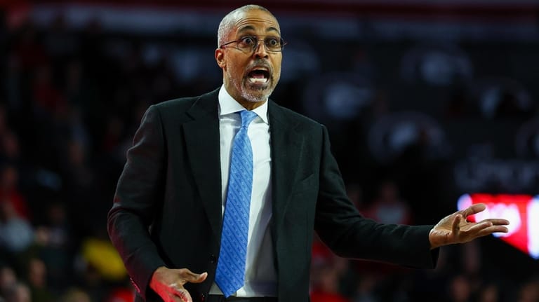 LIU head coach Rod Strickland
