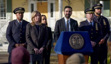 Men who brought explosives to NYC protest cited Islamic State as inspiration, complaint says