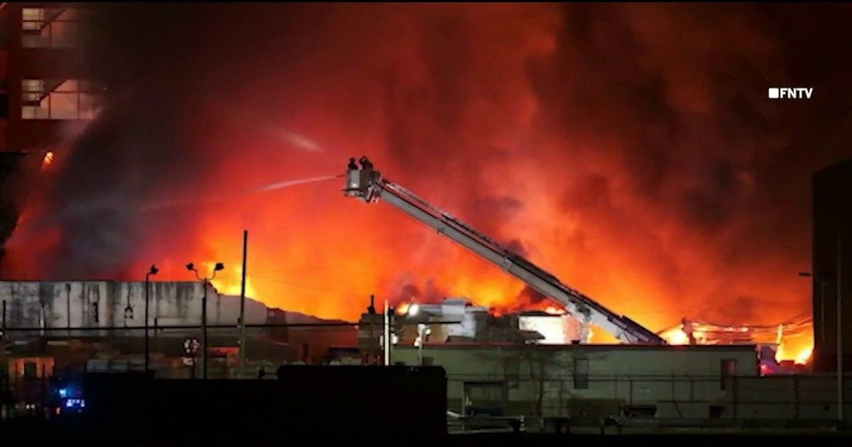 Fire in Brooklyn: 3 warehouses destroyed, 2 firefighters injured