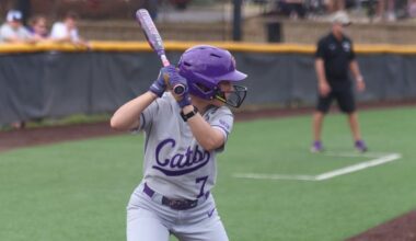 Early Offense Helps Earn Split at Queens