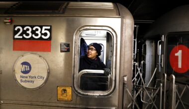 NY lawmakers, transit union makes fresh push to enshrine 2-person subway crews
