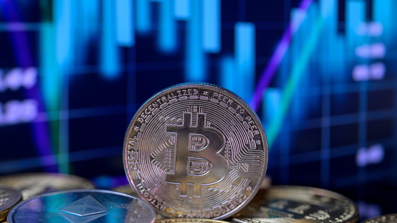 Hungry for revenue, Albany eyes new tax ideas: Gold? Crypto? Yachts?