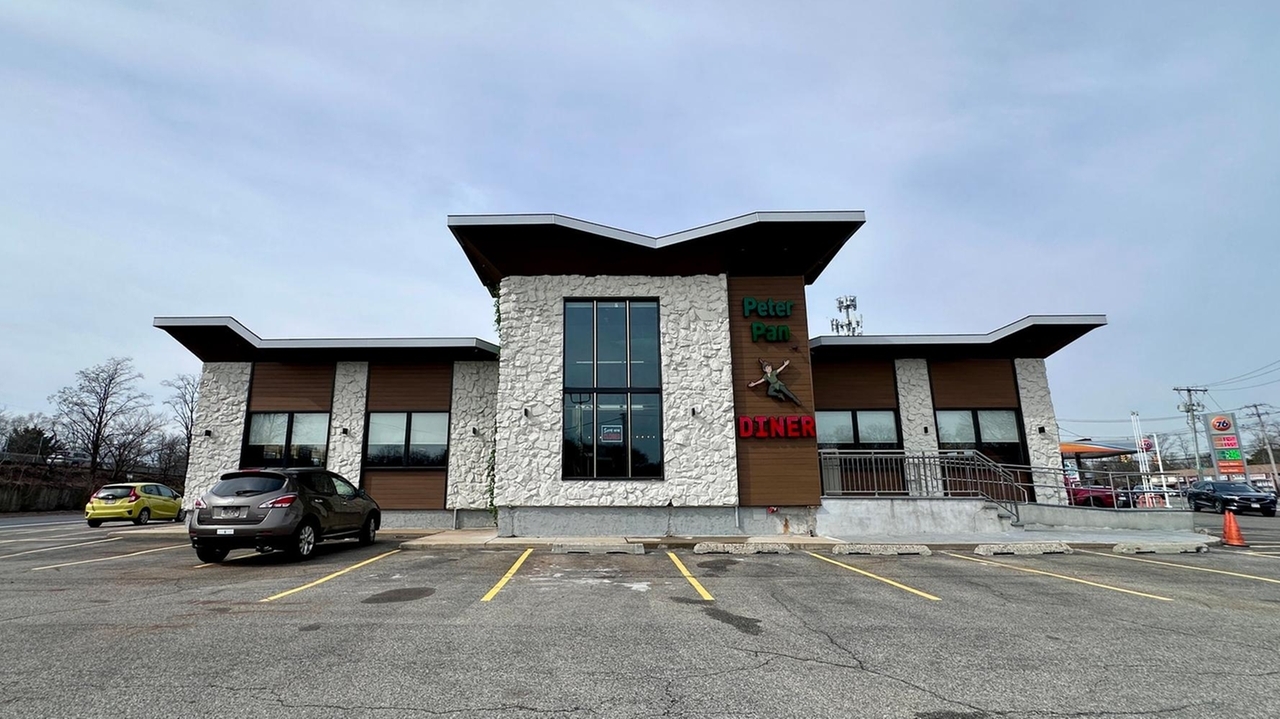 Peter Pan Diner to reopen in Bay Shore