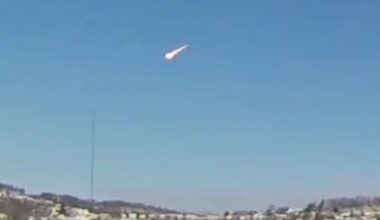 Rare daytime meteor seen over Cleveland, Ohio, with boom heard as far away as New York