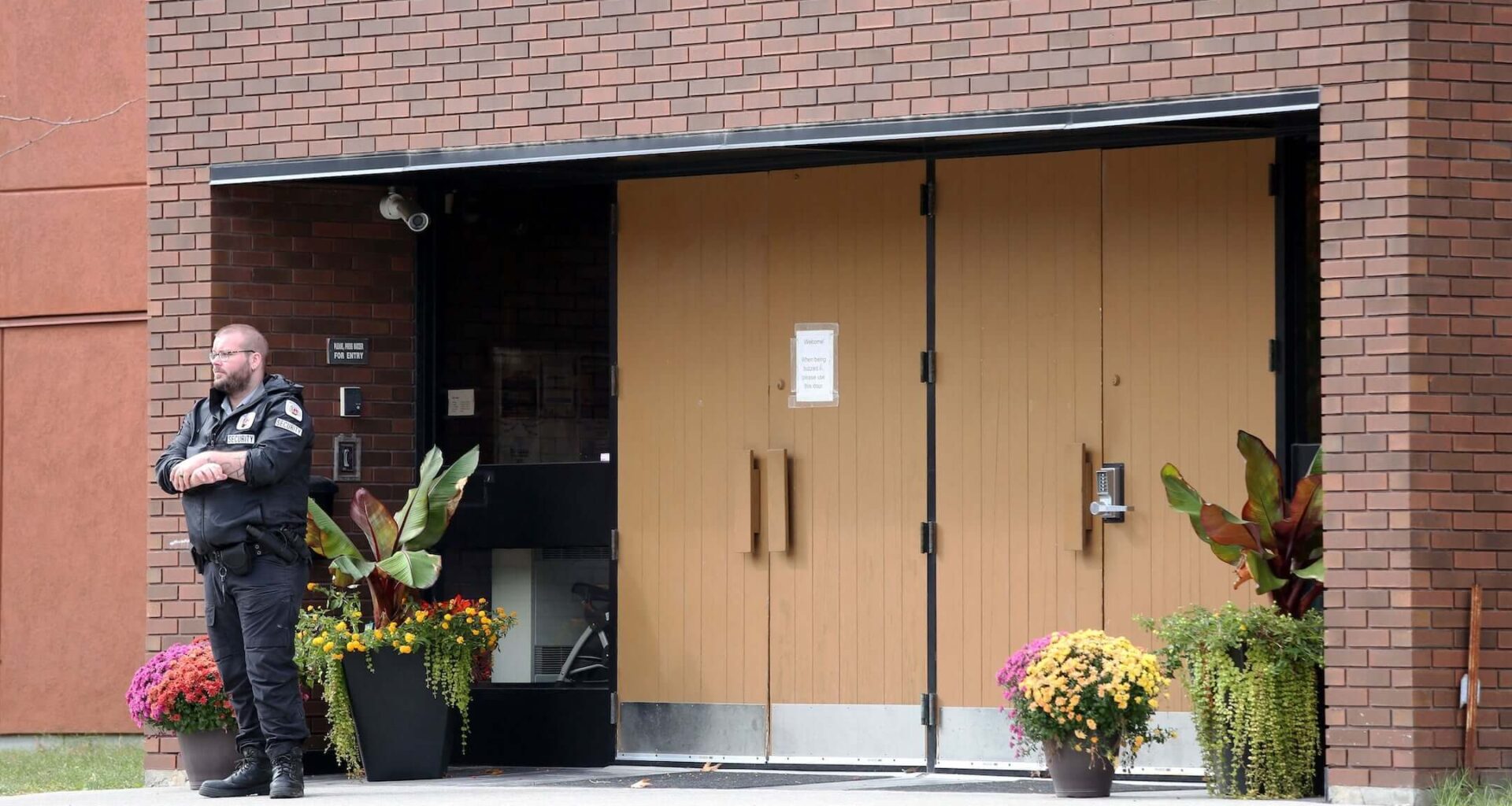 NYC synagogues boost security as DHS shutdown stalls federal funding – The Forward