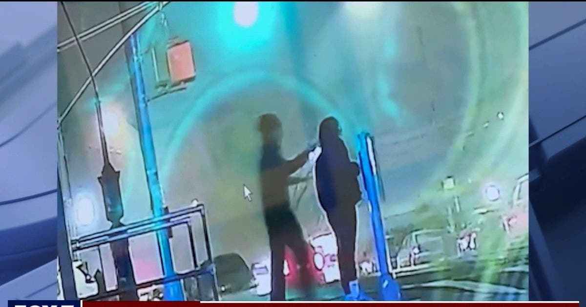 Queens stabbing caught on video