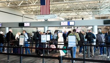 TSA airport delays: How partial government shutdown is affecting NY