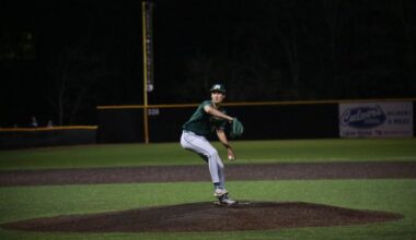 Jacksonville Erupts Late in 17-5 Series-Opening Win at Queens