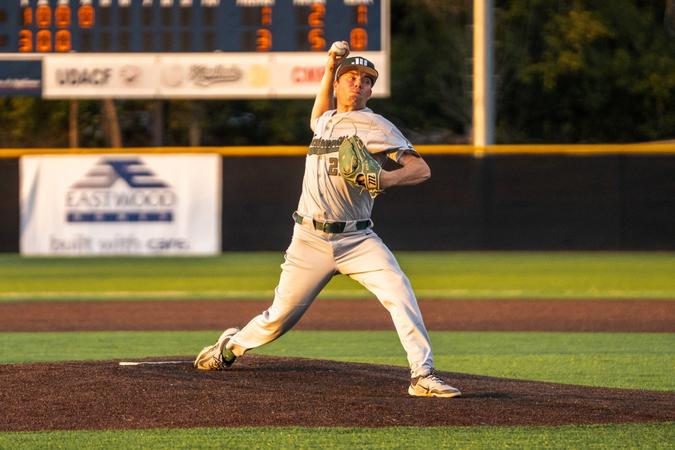 Jacksonville Drops 4-1 Decision at Queens, Series Heads to Rubber Match