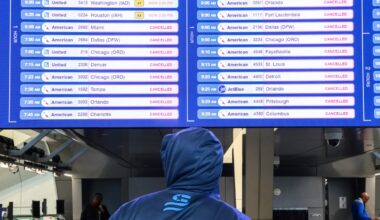 Crowds scramble at NYC area airports due to LaGuardia closure, long TSA security lines