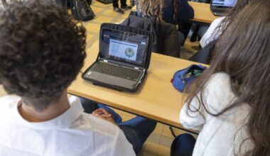 NYC schools get AI guidance using 'red light, green light' model