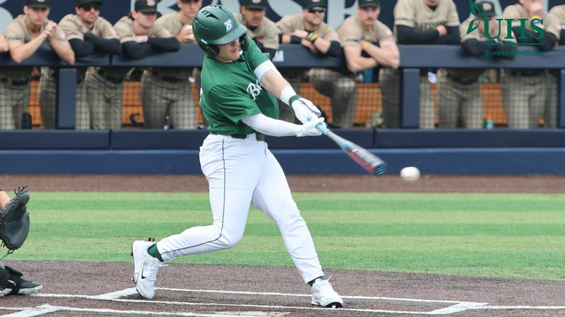 Baseball rolls over Le Moyne 17-6 to extend win streak