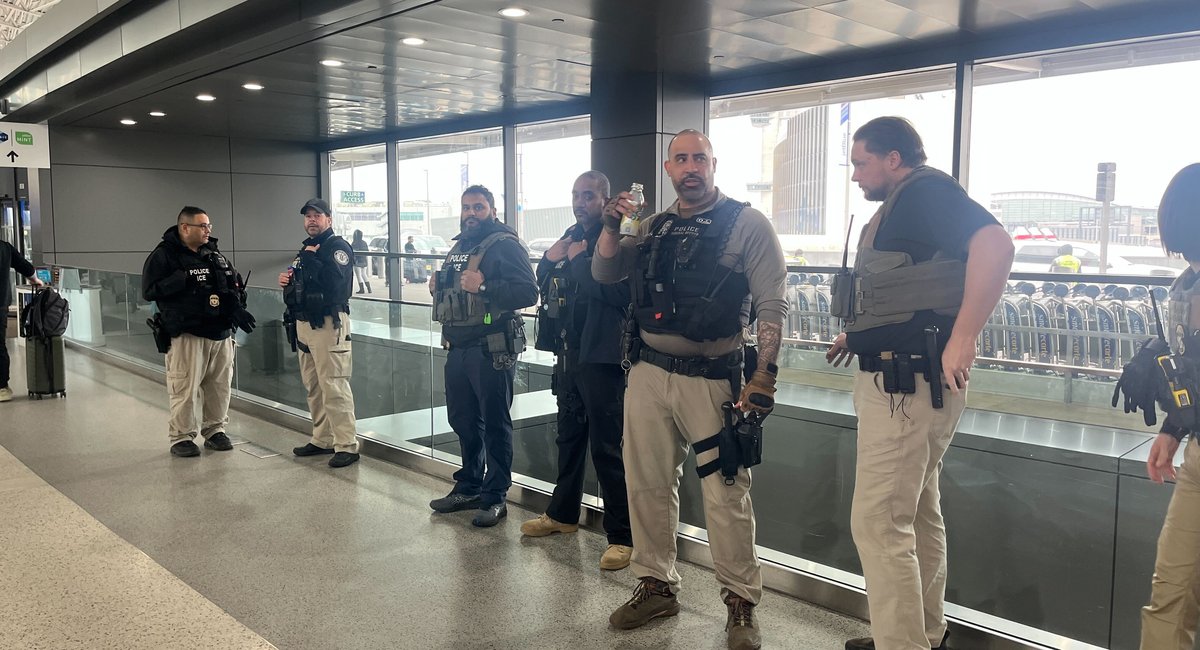 ICE agents deployed to NYC airports do not appear to help ease TSA lines