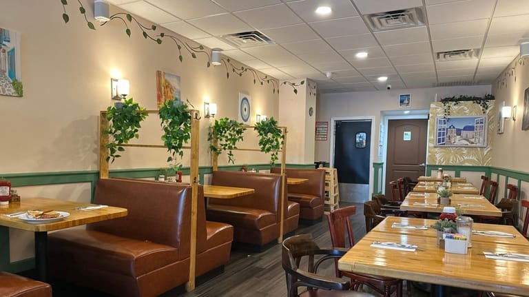 The former Sunnyside Diner, which has closed in Huntington.