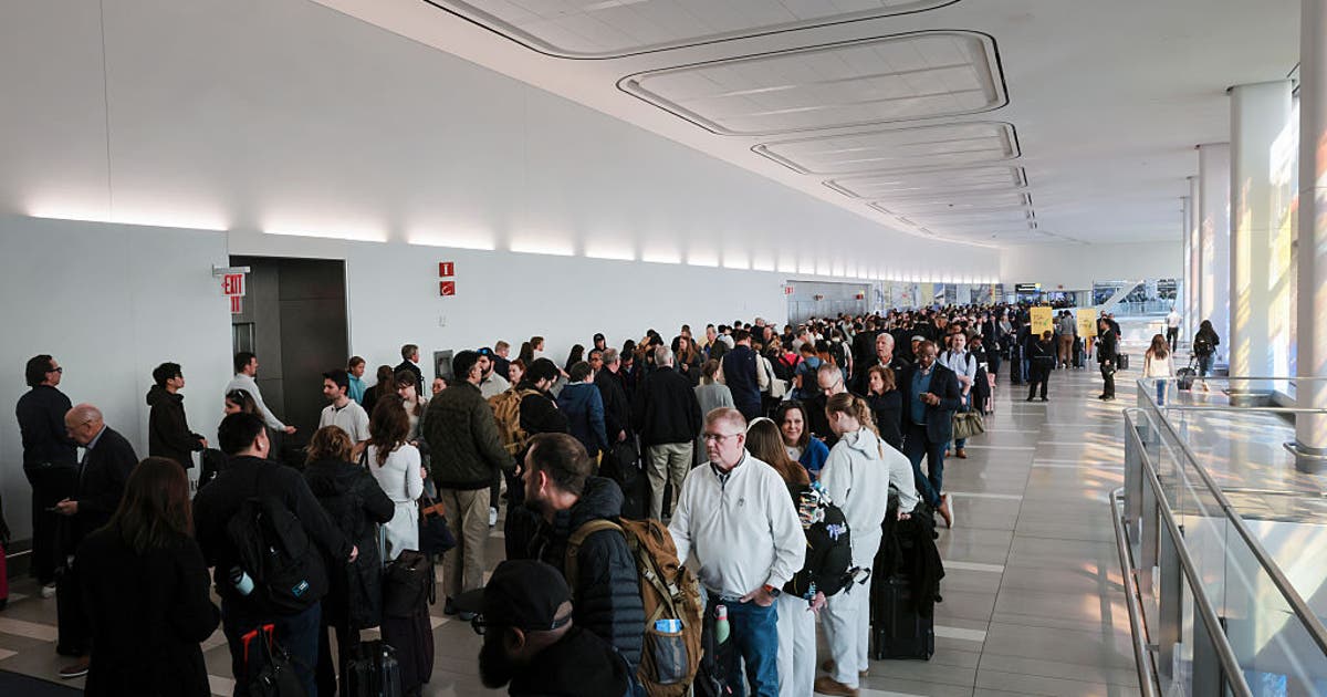See LGA wait times for Friday, March 27