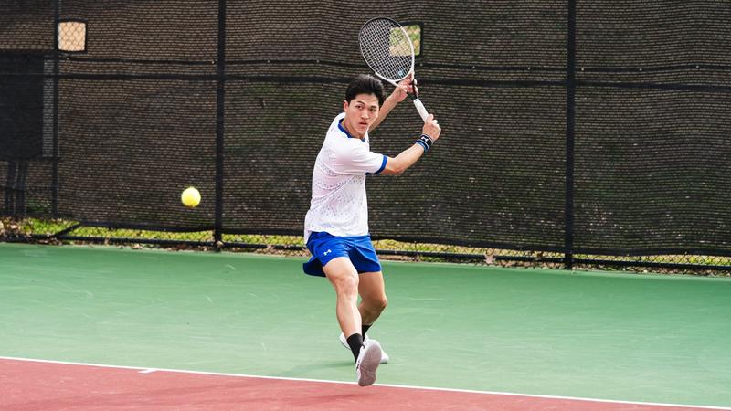 Men's Tennis Crowned at Queens