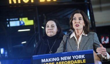 Lawmakers push Gov. Hochul to back revival of NYC free bus pilot