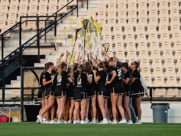 Lacrosse Remains on Road For Matchup With Queens