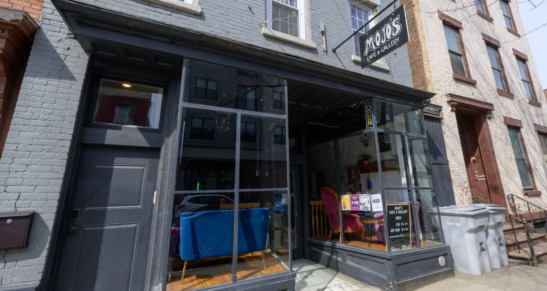 MoJo's Cafe & Gallery to close, new Herbie's Burgers location opens