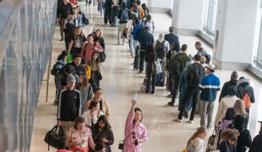 LaGuardia security lines a 2-hour wait, despite Trump order to get TSA agents paid