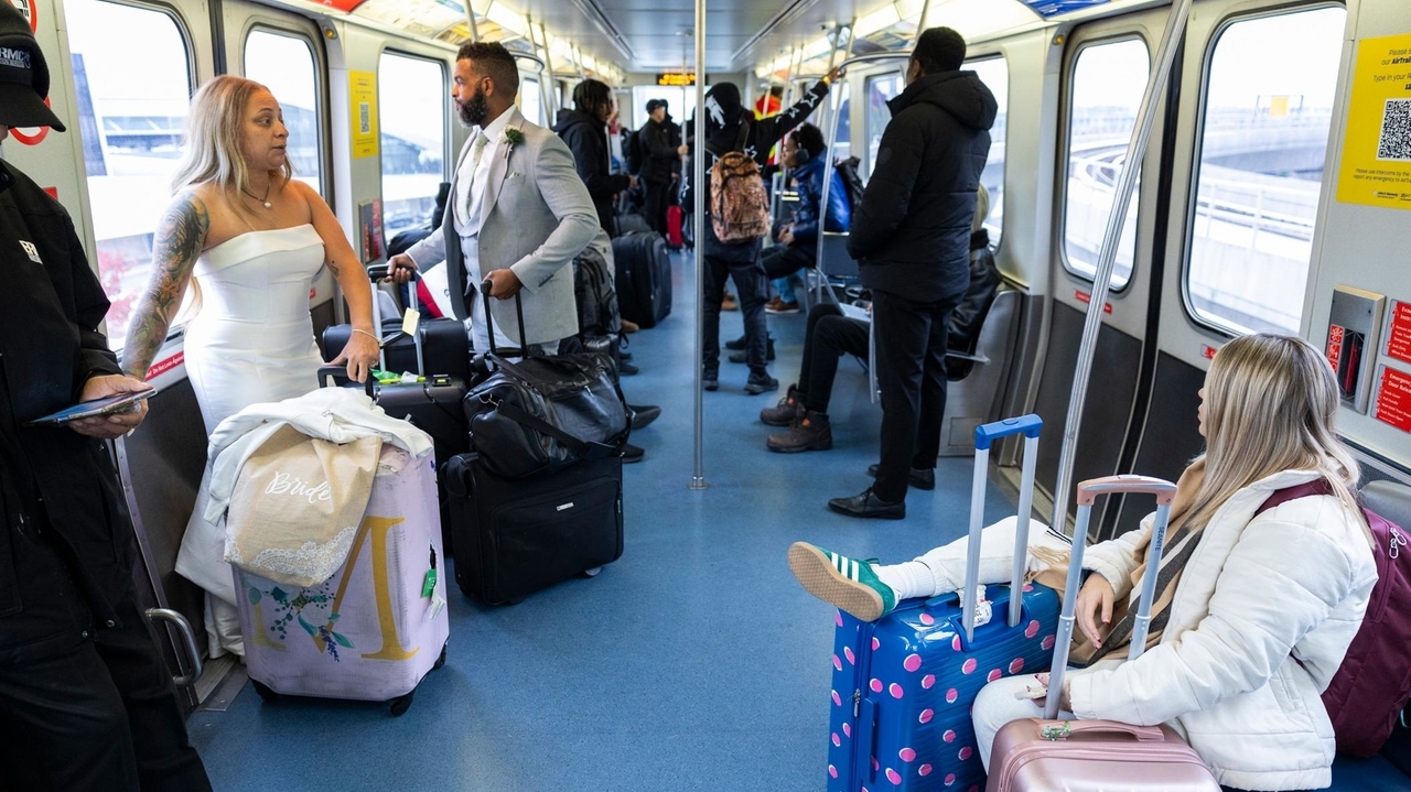 Musings: AirTrain tough ride for seniors