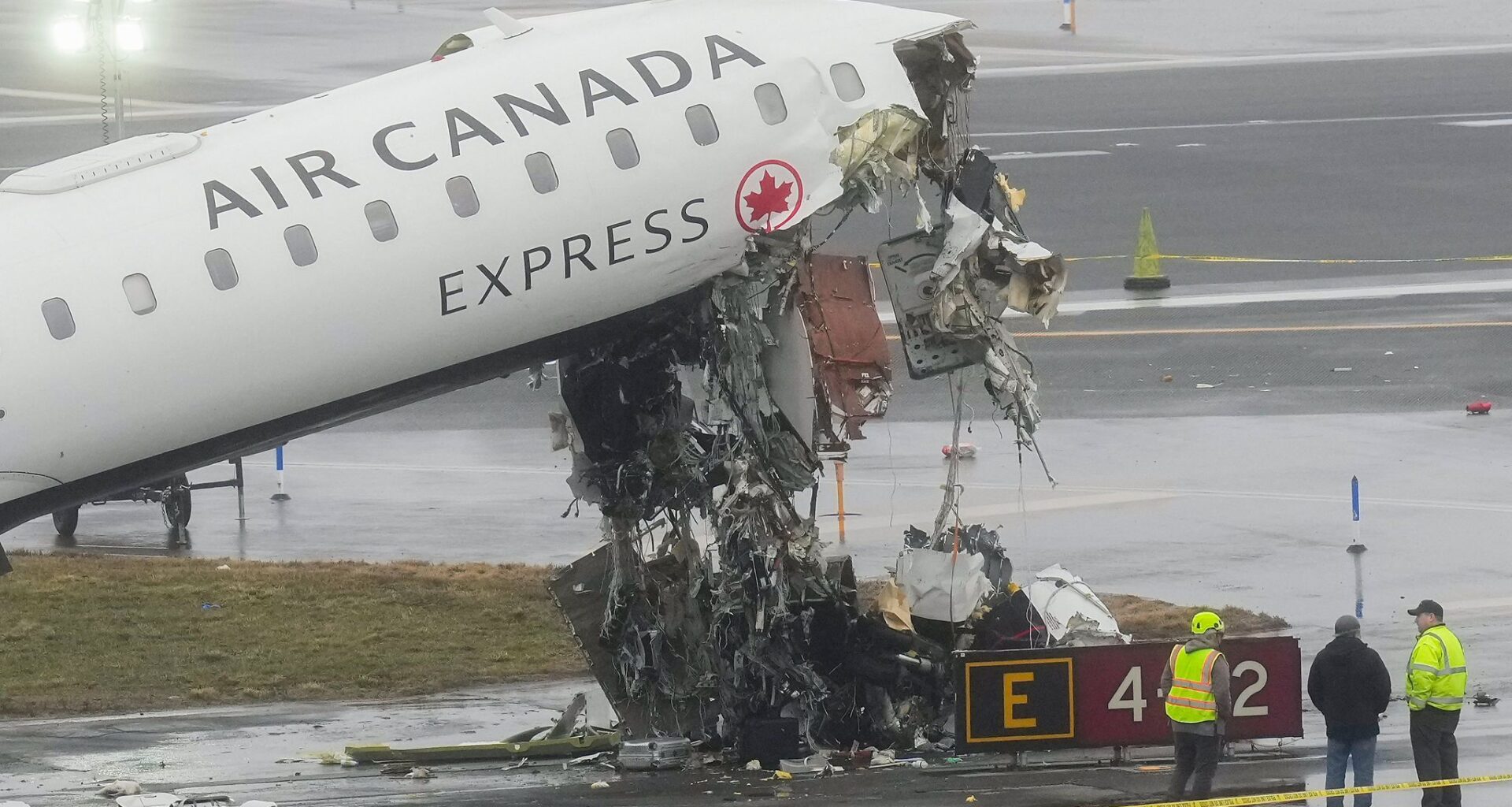Air Canada CEO will retire this year after his English-only crash message was criticized