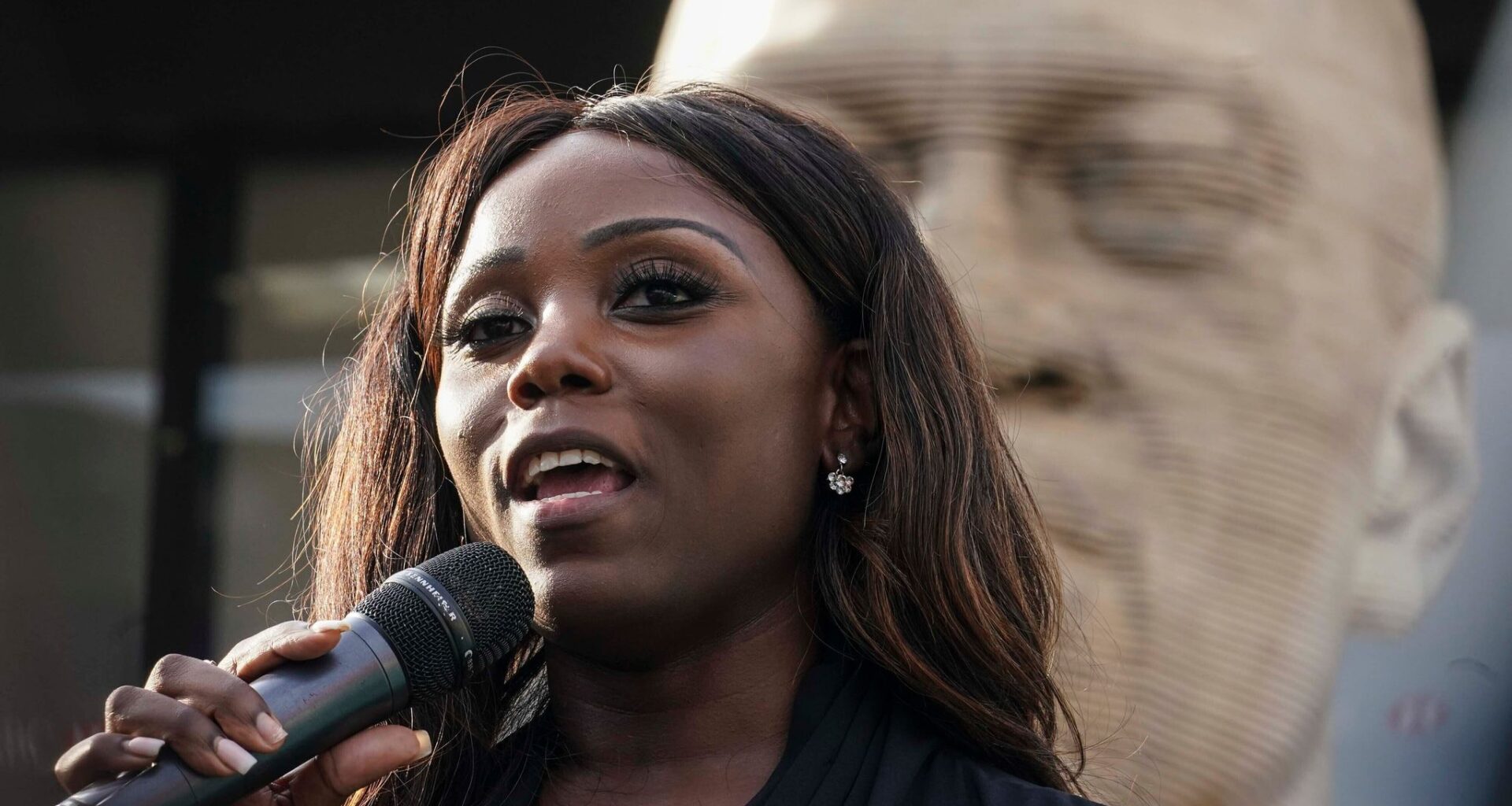 Feds probe whether NYC Council member, Hochul aide took bribes to help migrant shelter provider