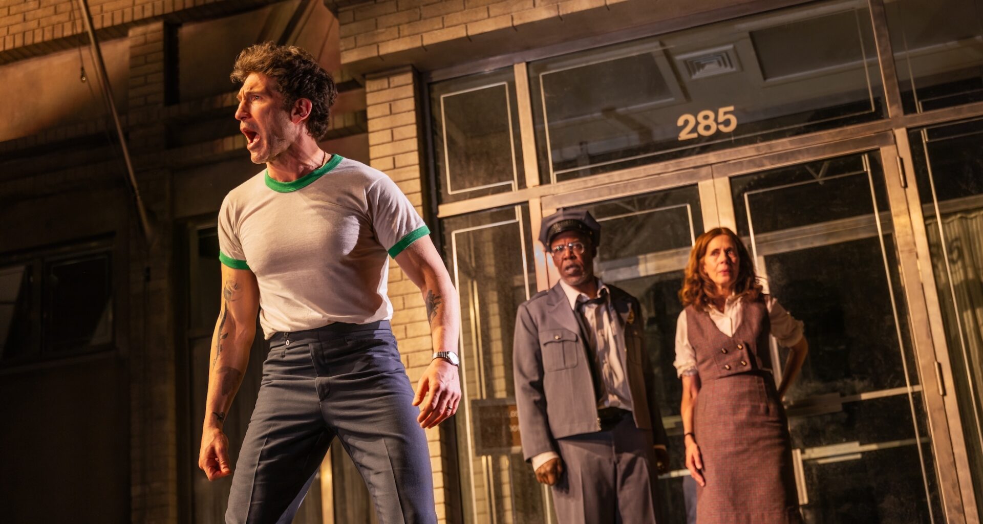A heist and a play go wrong in Dog Day Afternoon
