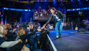 Hochul's lead in race for New York governor narrows