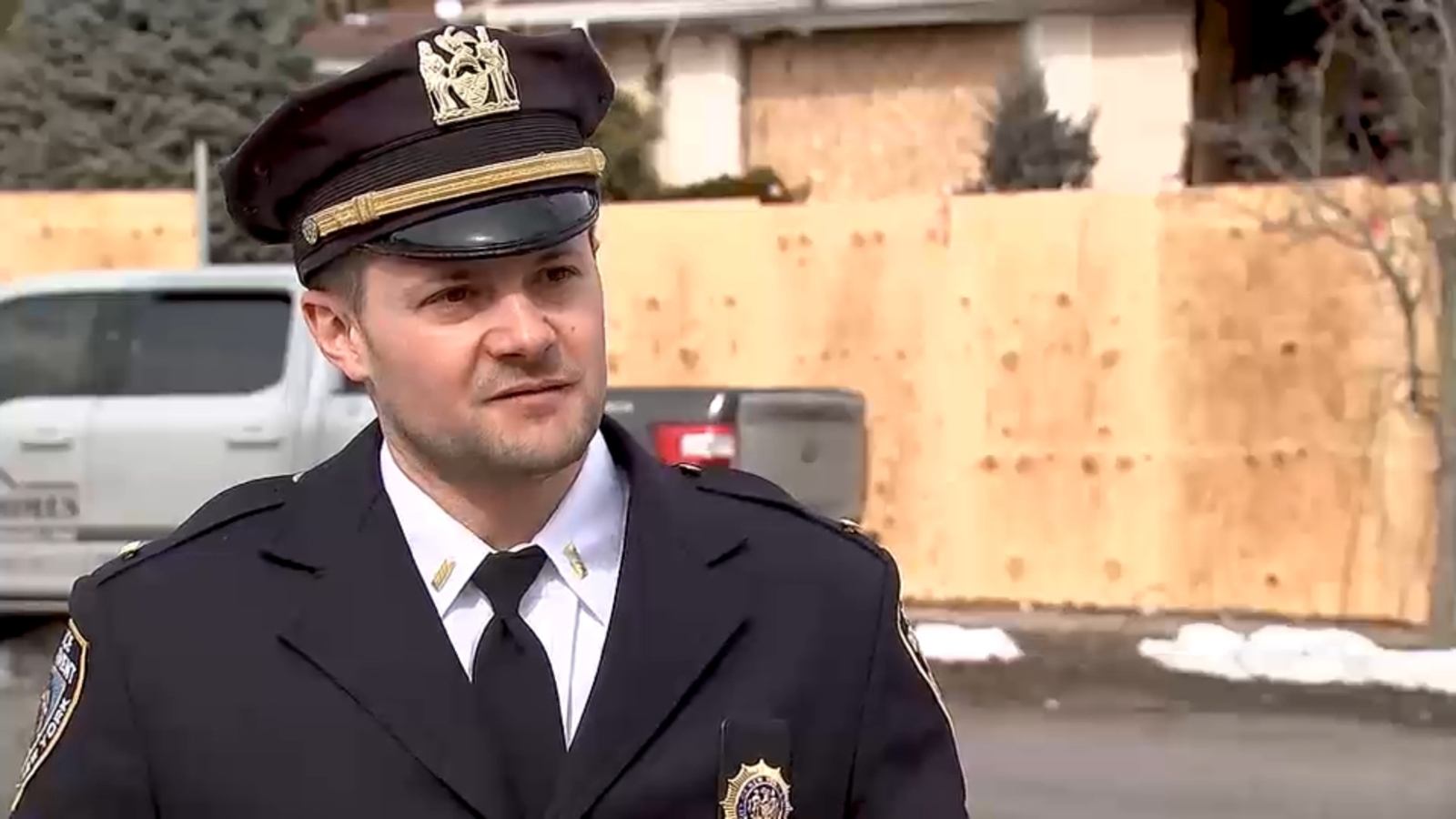 Staten Island fire: Off-duty NYPD officer speaks out after saving mom, 2 daughters from Bloomingdale blaze