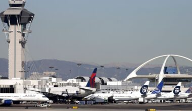 United flight to Newark Airport returns to LAX for evacuation after reported fire