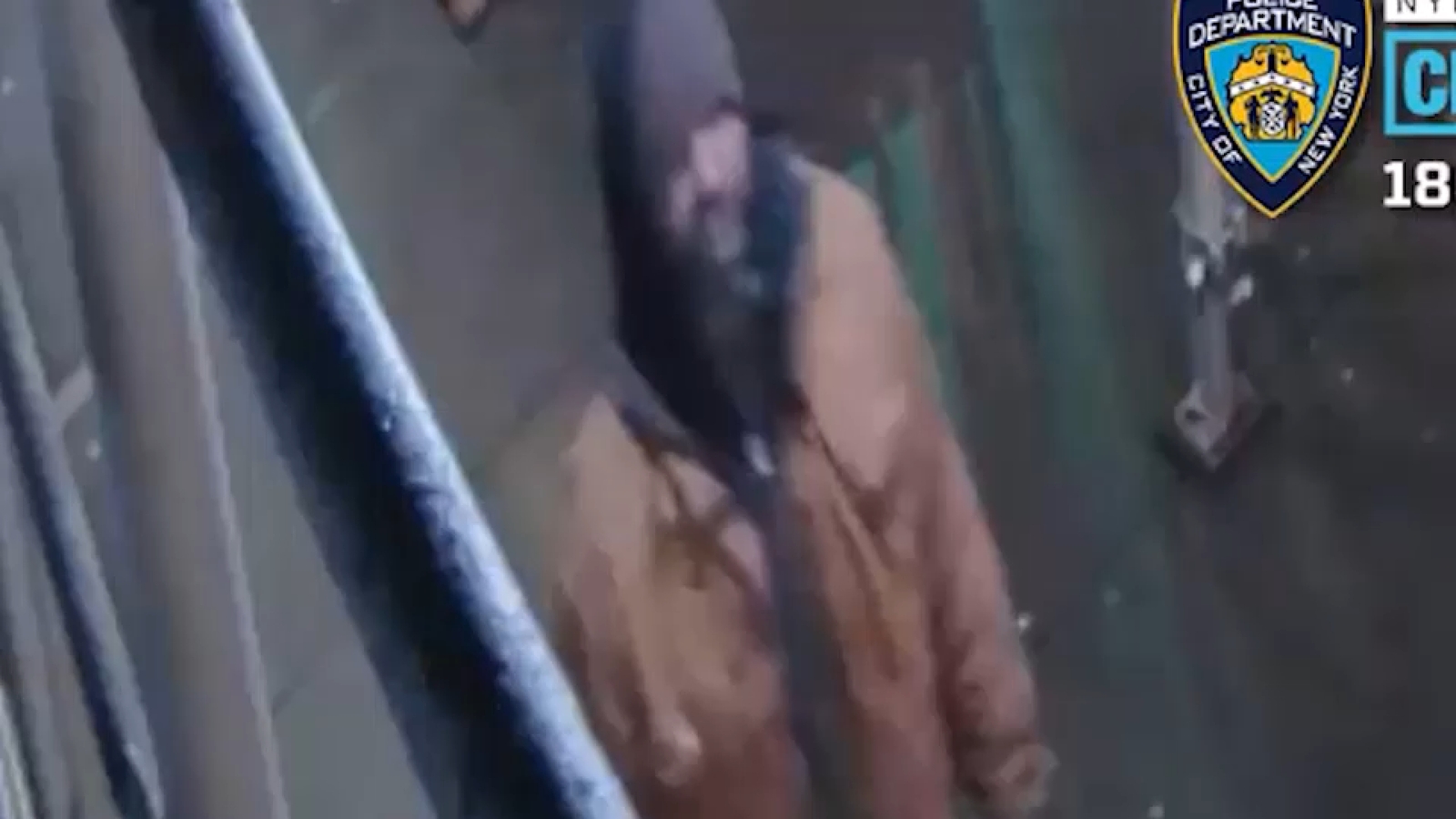 Police searching for man accused of punching two women on Upper West Side of Manhattan