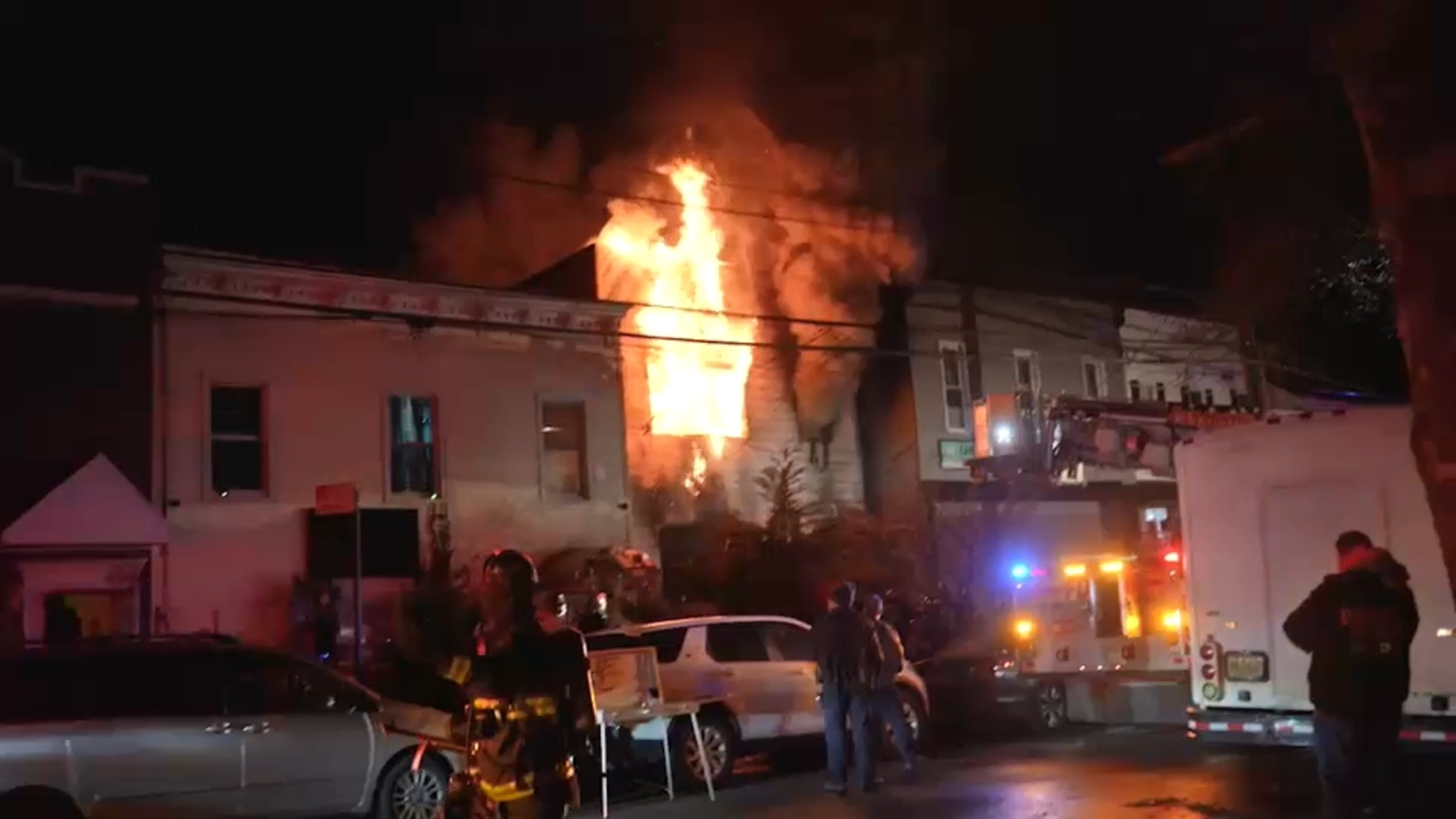 Canarsie house fire: 6 people injured, including 2 firefighters, after flames engulf Brooklyn home