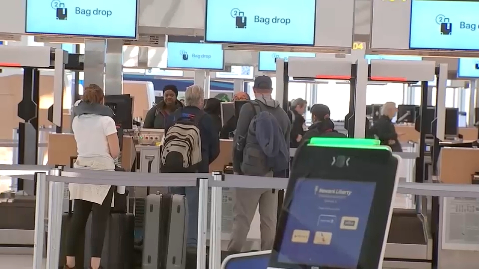 Newark Airport security lines moving smoothly while shutdown sparks long delays at other US airports