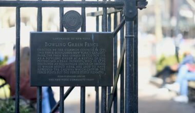 Bowling Green fence in New York holds the history of a revolution ignited in NYC | Celebrating America