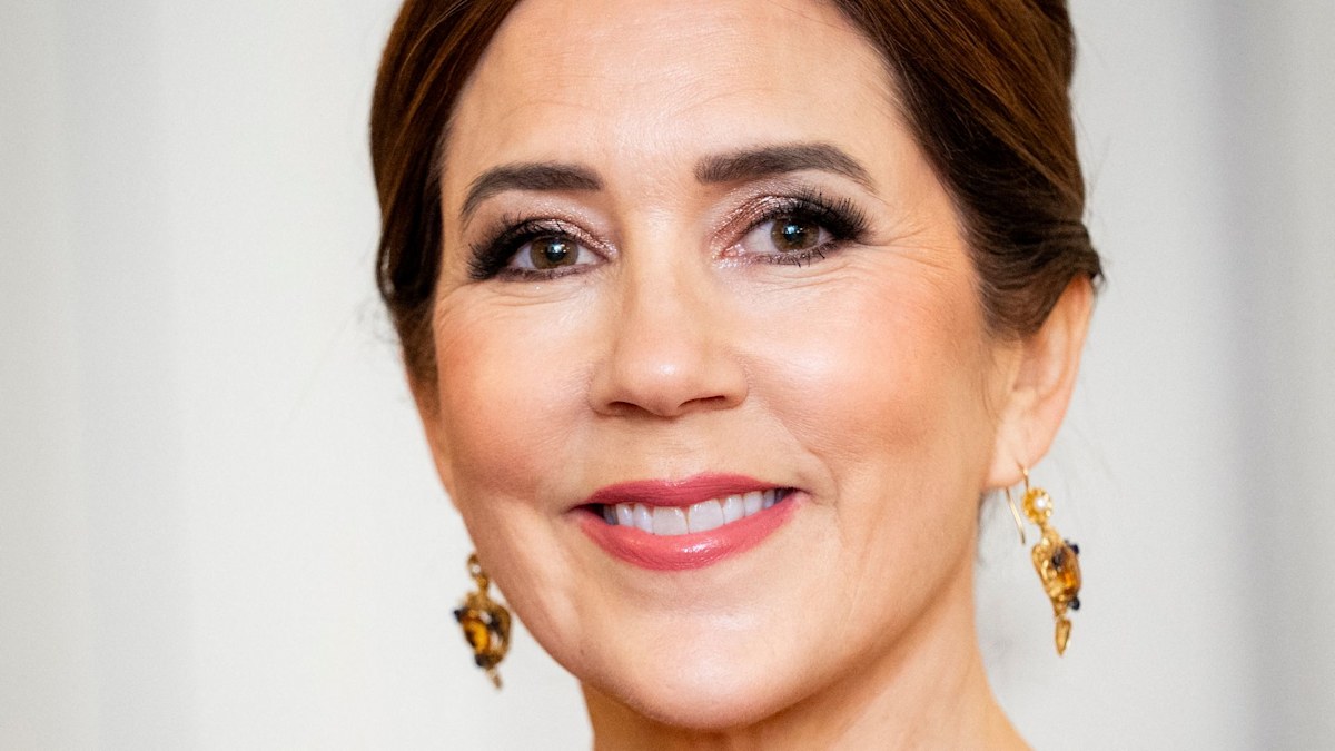 Queen Mary's 'forbidden' jewels she can't take home to Australia