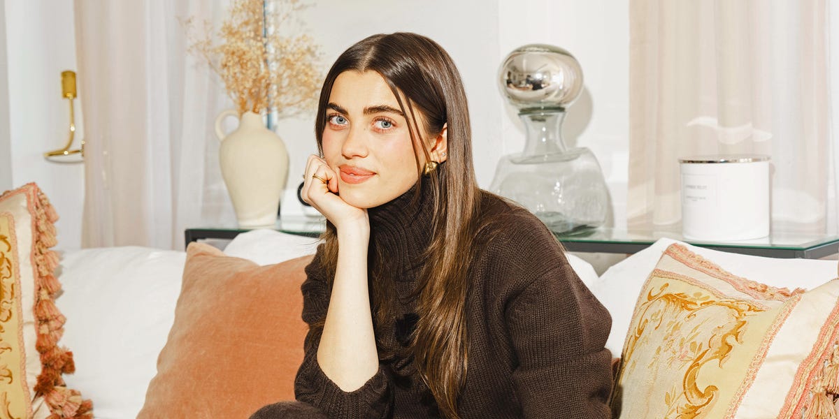 Actress Amelie Zilber's 900-Square-Foot NYC Apartment Looks Just Like a 1920s Parisian Salon