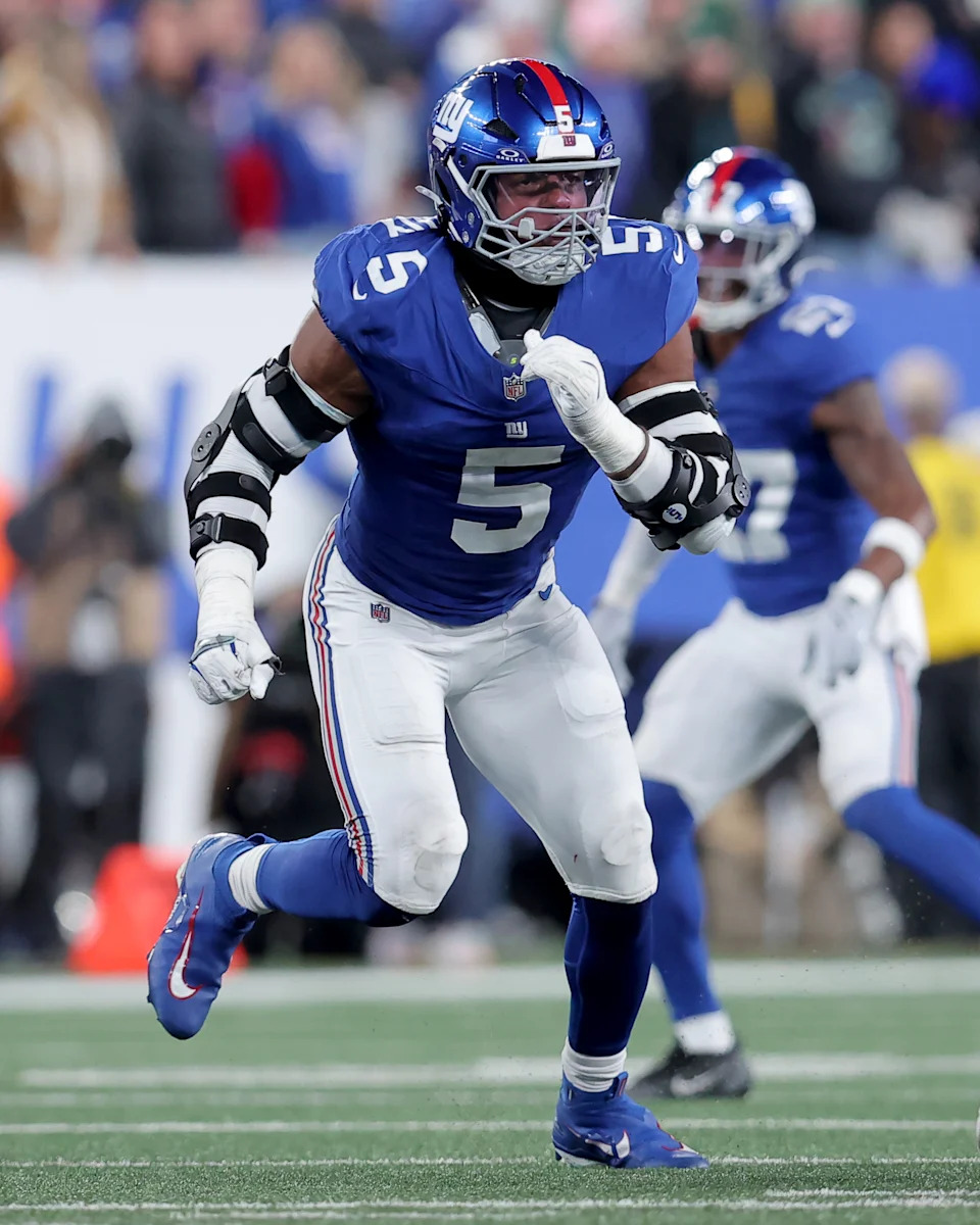 <p>Oct 9, 2025; East Rutherford, New Jersey, USA; New York Giants linebacker Kayvon Thibodeaux (5) in action against the Philadelphia Eagles during the fourth quarter at MetLife Stadium. Mandatory Credit: Brad Penner-Imagn Images</p><br>