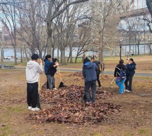 Projekt NYC partnered with the Astoria Park Alliance last weekend to support the annual Astoria Park Beautification Day, bringing an extraordinary turnout of young volunteers from across New York City. A total of 75 teens participated, contributing over 150 community service hours.