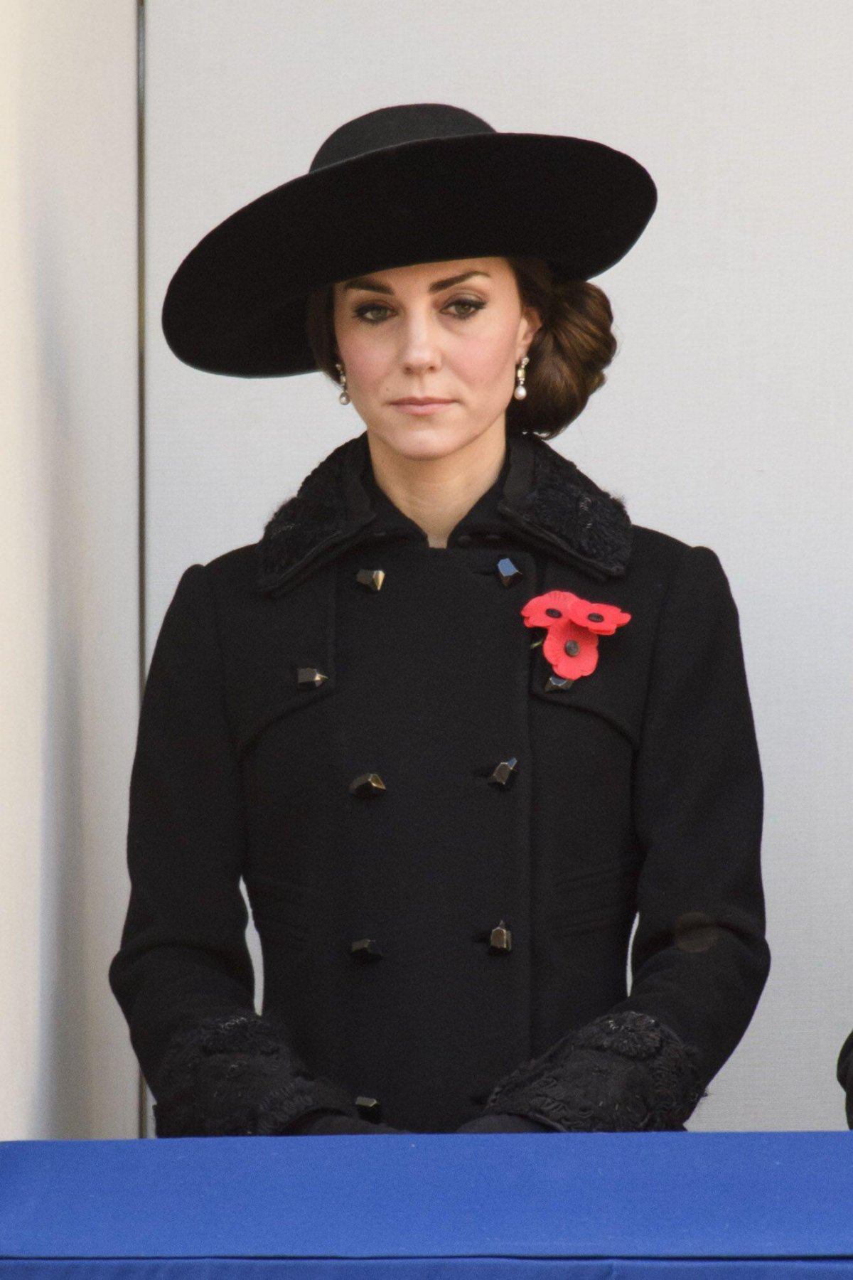 The Duchess of Cambridge watches the Remembrance Sunday service at the Cenotaph in London on November 13, 2016 (Matt Crossick/Empics/Alamy)