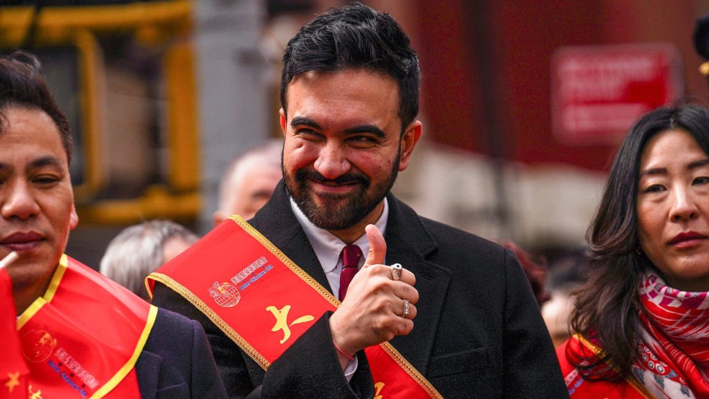 Albany Sides with Socialist Mayor