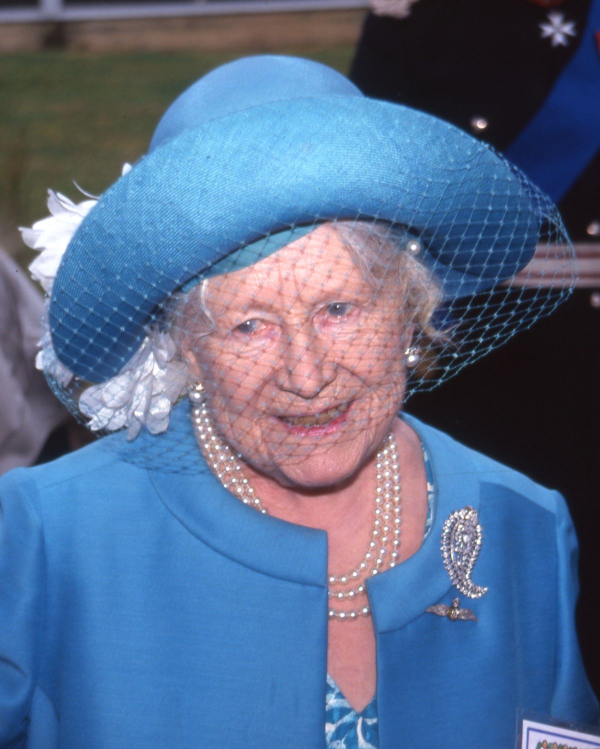 Queen Elizabeth the Queen Mother visits RAF Manston, July 1987 (Henshaw Archive/Alamy)