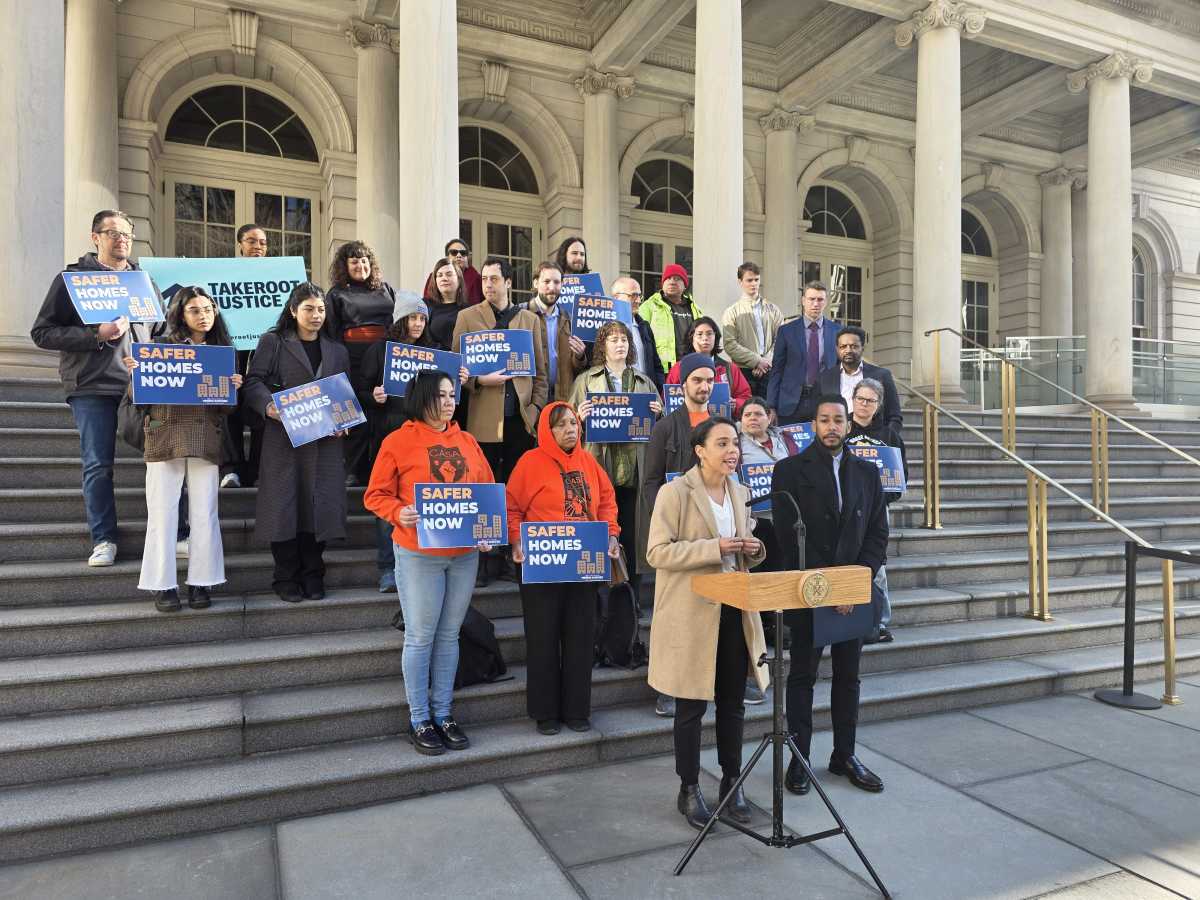 Council Member Pierina Sanchez gathers support for the Safer Homes Act, overhauling the Third Party Transfer program – Bronx Times