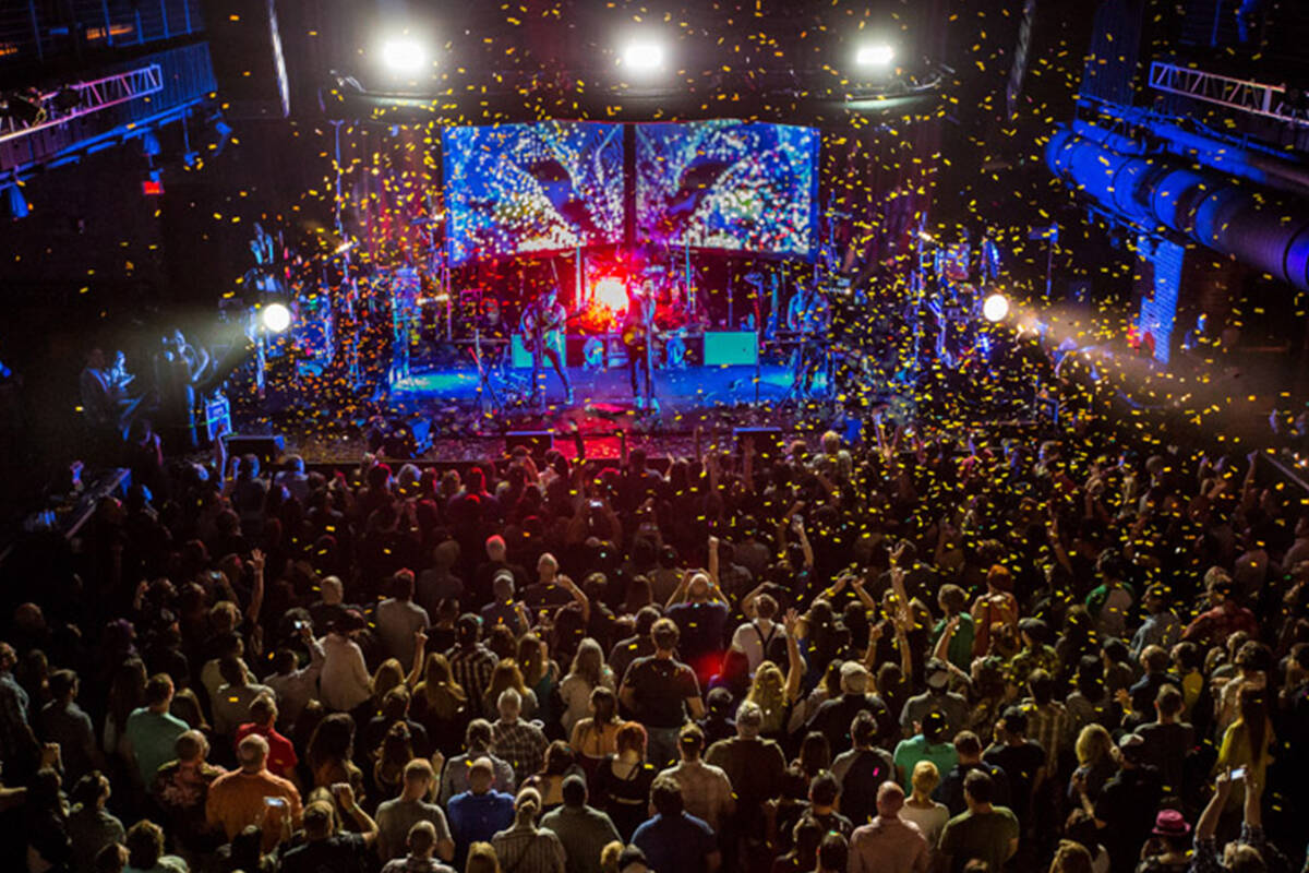 Brooklyn Bowl at the Linq Promenade (Erik Kabik)