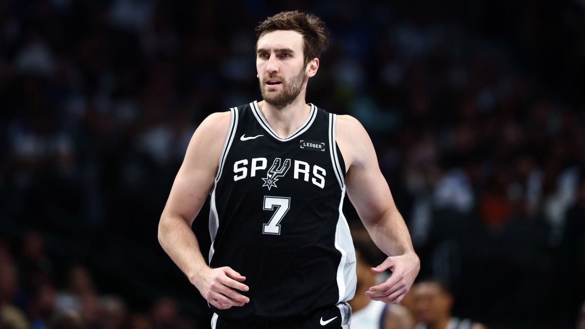 Spurs’ Luke Kornet asks Hawks to cancel collab with Magic City – NBC New York
