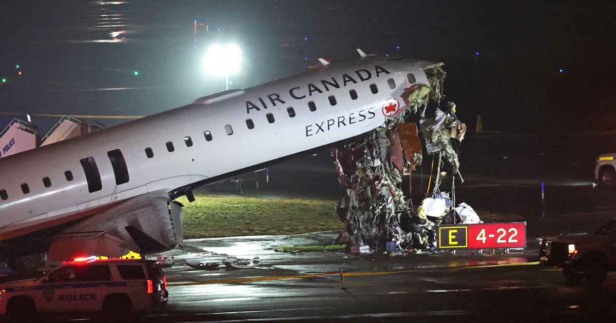 2 dead after Air Canada plane, fire truck collide at LaGuardia Airport, sources say